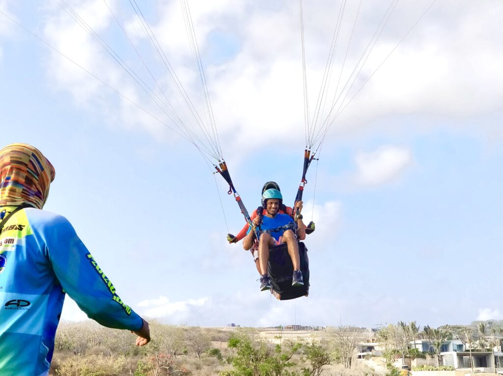 Paragliding di Bali